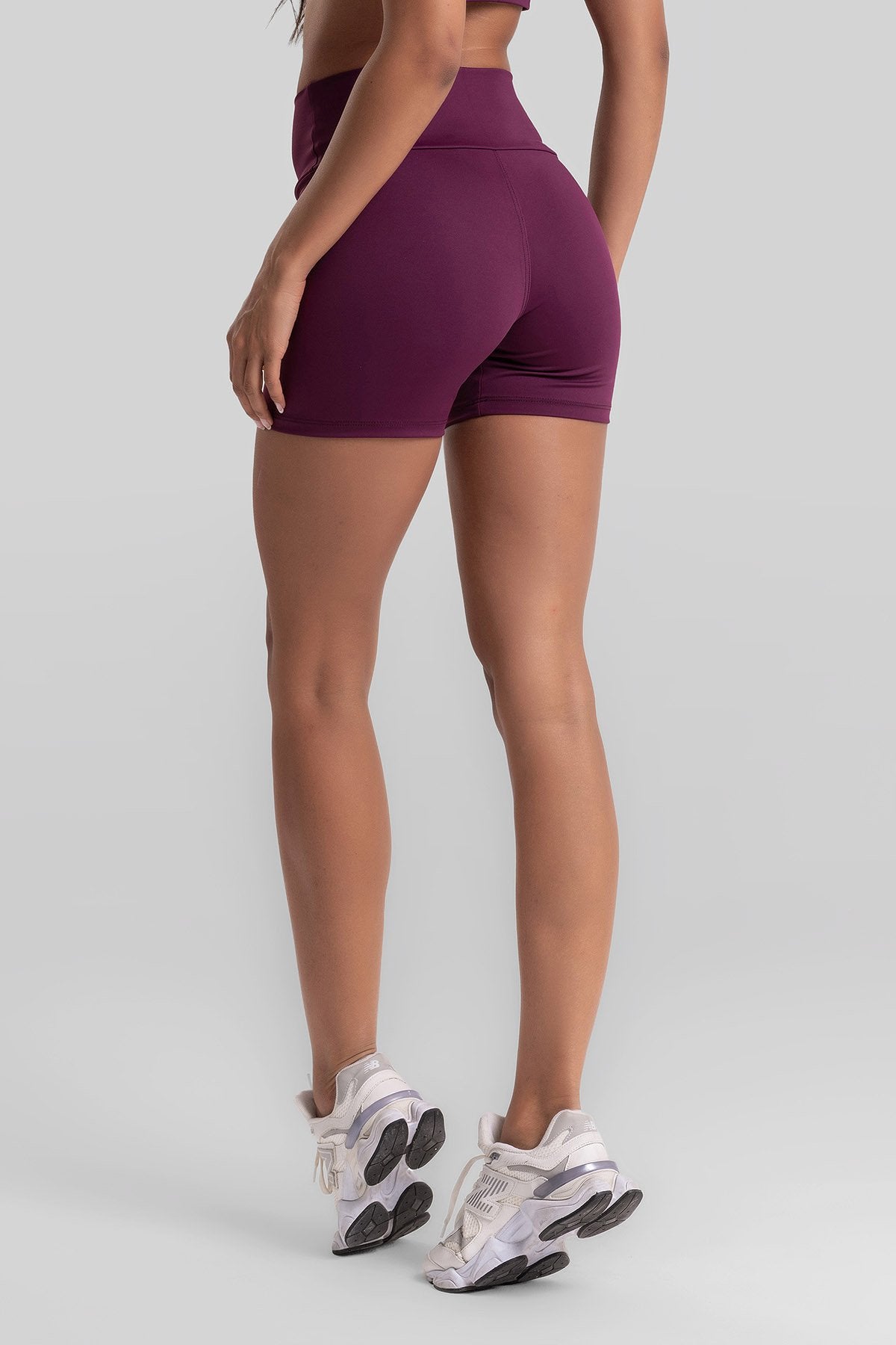 Double-Strap Sports Bra + Basic Shorts Intense Malbec