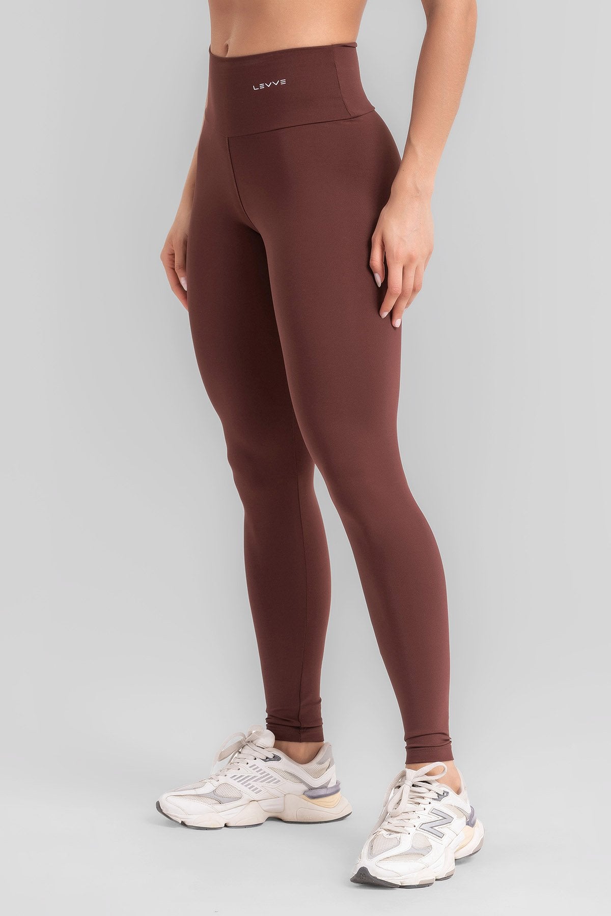 Double-Strap Sports Bra + Basic Leggings Intense Leather