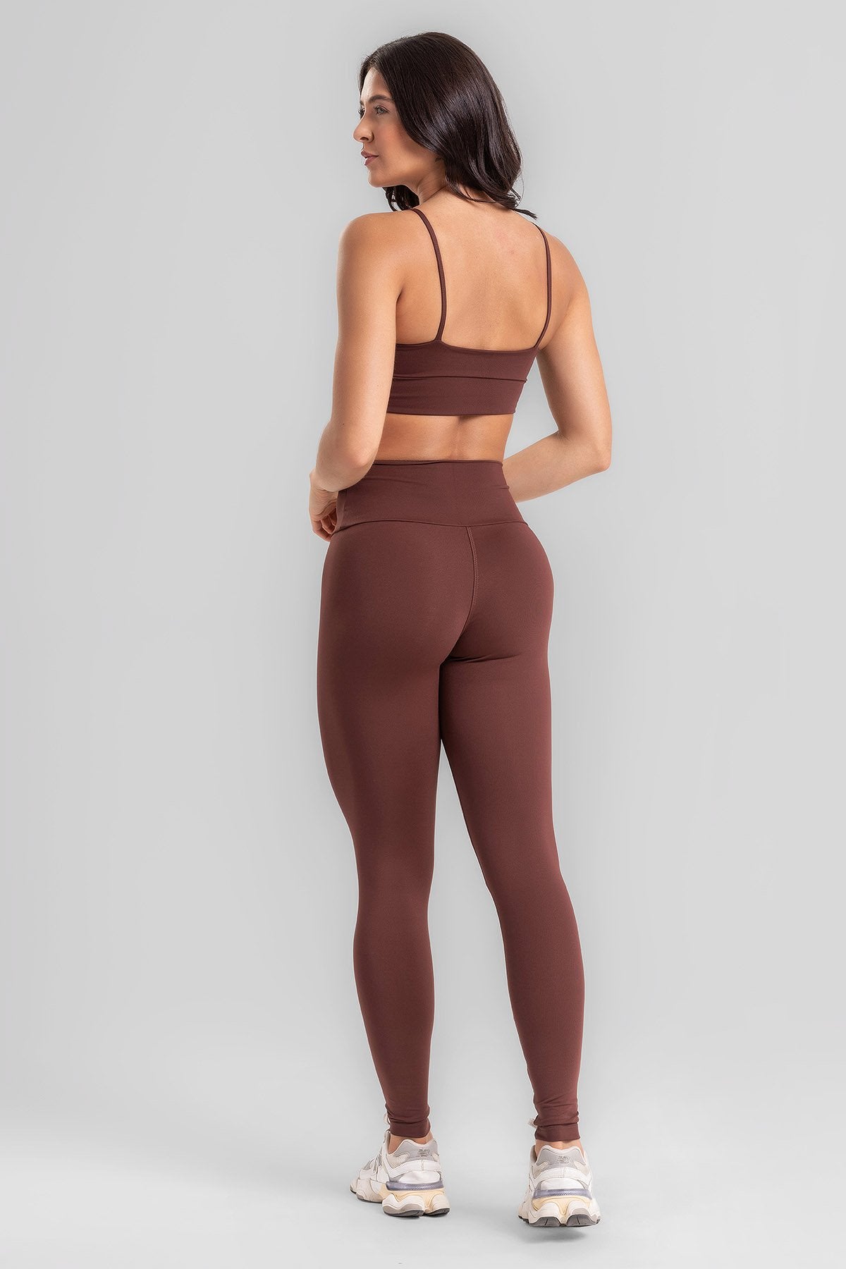 Double-Strap Sports Bra + Basic Leggings Intense Leather
