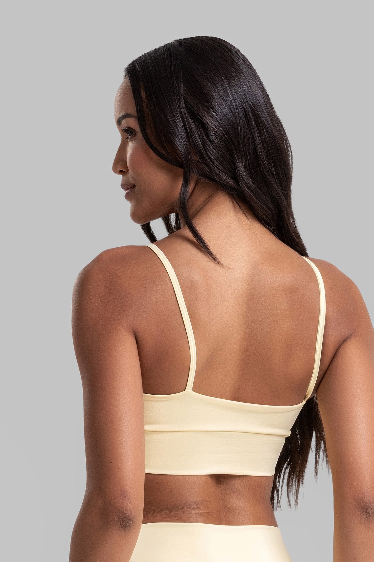 Double-Strap Sports Bra + Basic Leggings Intense Butter